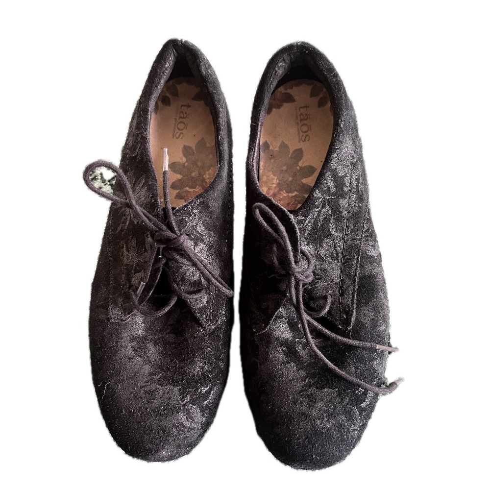 Taos Cobbler Black Suede Metallic Floral Lace Up Oxfords Shoes Womens 8.5 EU 40